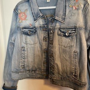 Ladies jean jacket from Tribal. Sz XL brand new never worn or washed
